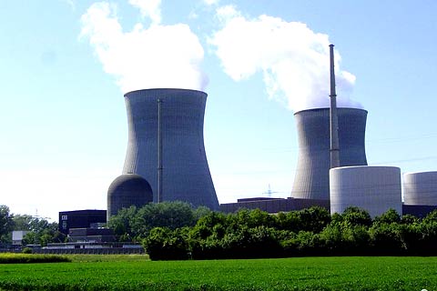 Nuclear power plant, Grundremmingen, Germany/Commons